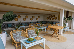 Breezes Chai Lounge