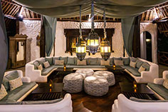Breezes Lounge